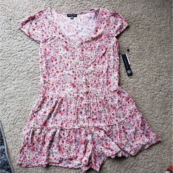 As U Wish Floral Button Down Spring Romper Medium NWT - Picture 3 of 9